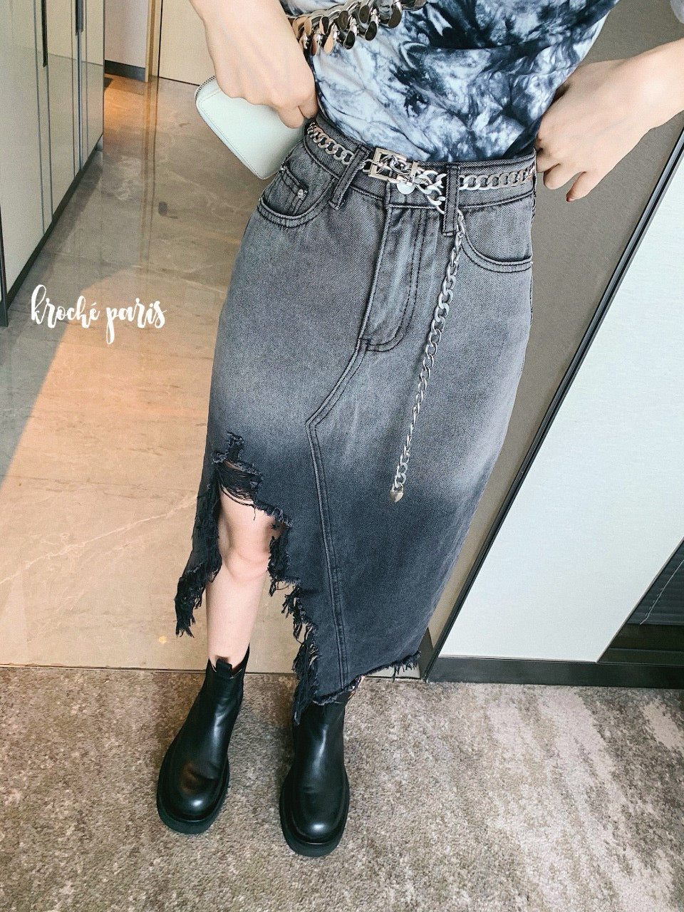 Mid-Length Denim Skirt with Chain Tassels