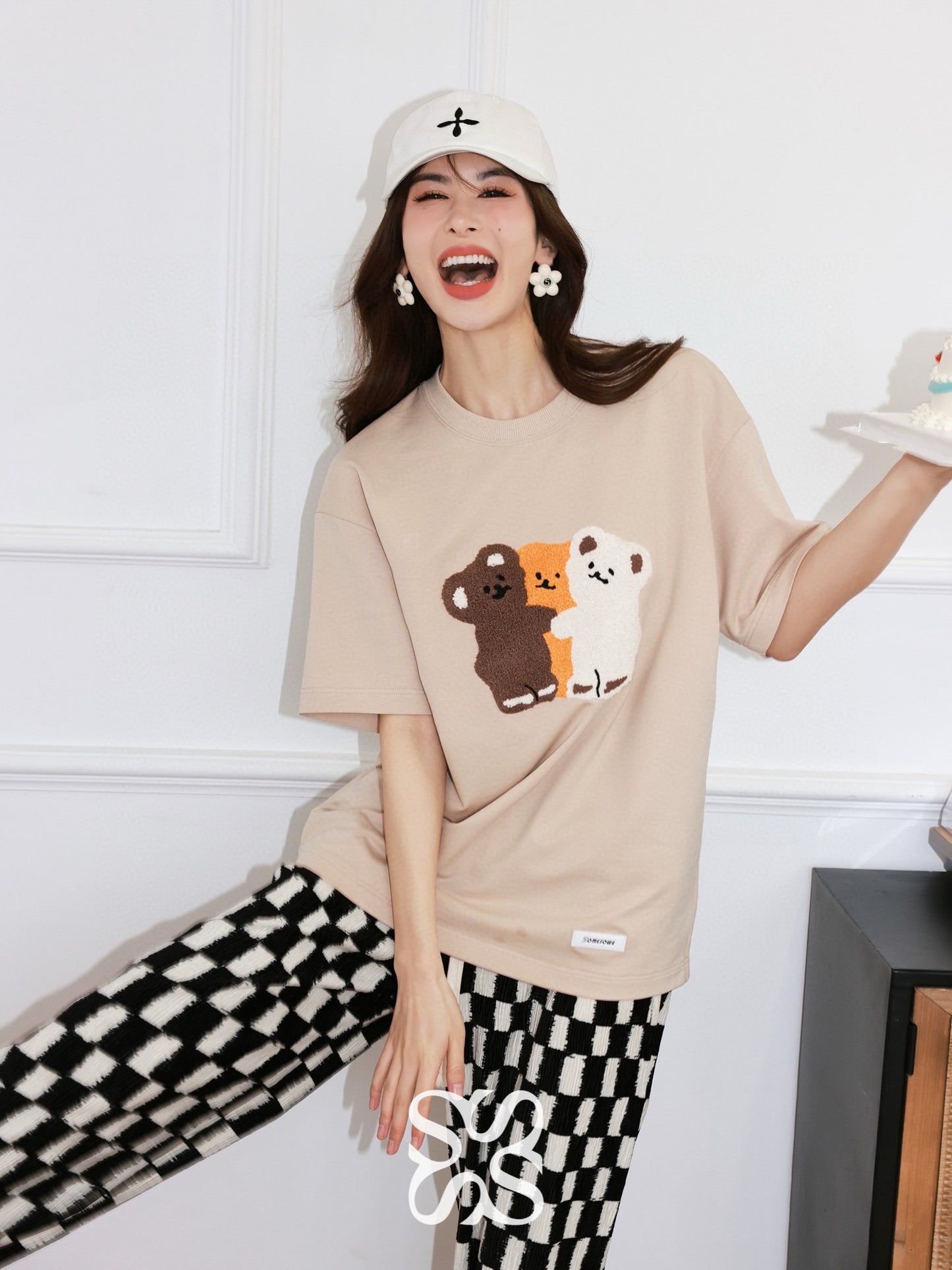 Oversized Hugging Bear T-Shirt