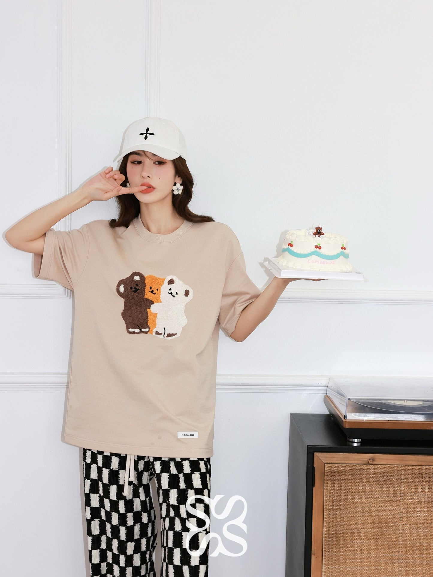 Oversized Hugging Bear T-Shirt