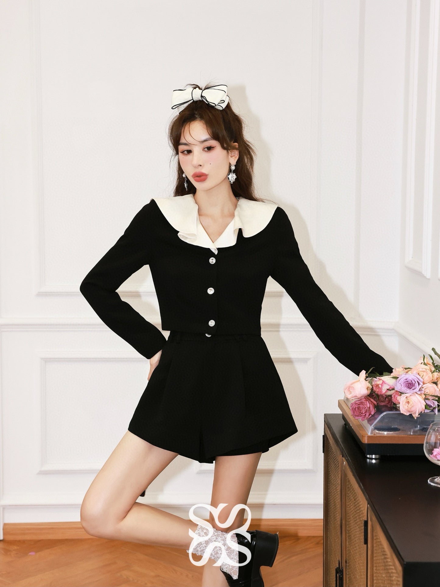 Ruffle Collar Short Suit Set